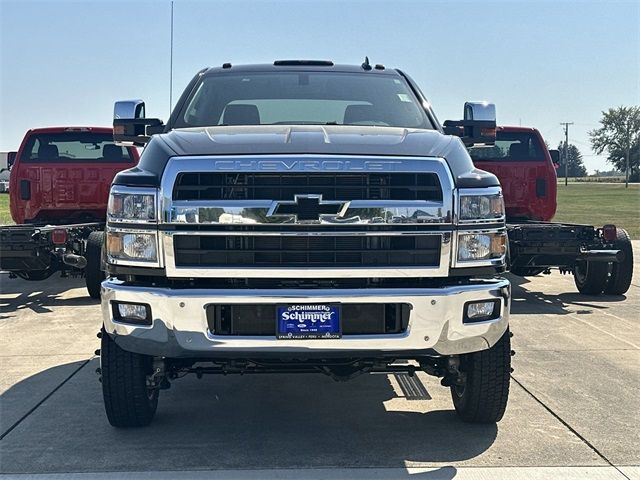 2024 Chevrolet Silverado MD LT