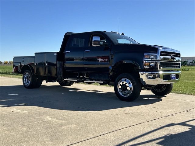 2024 Chevrolet Silverado MD LT