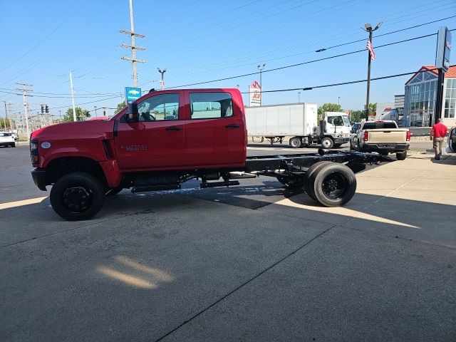 2024 Chevrolet Silverado MD LT