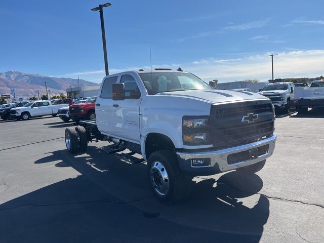 2024 Chevrolet Silverado MD LT