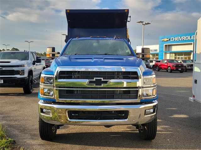 2024 Chevrolet Silverado MD LT