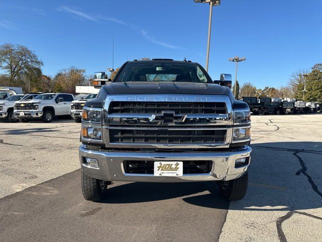 2024 Chevrolet Silverado MD LT