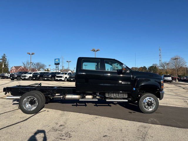 2024 Chevrolet Silverado MD LT