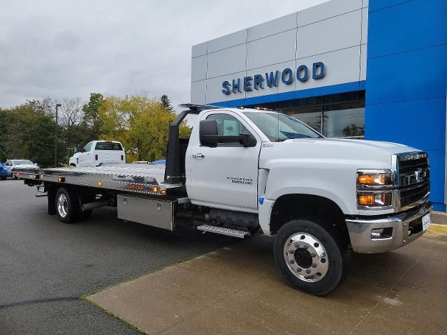 2024 Chevrolet Silverado MD LT