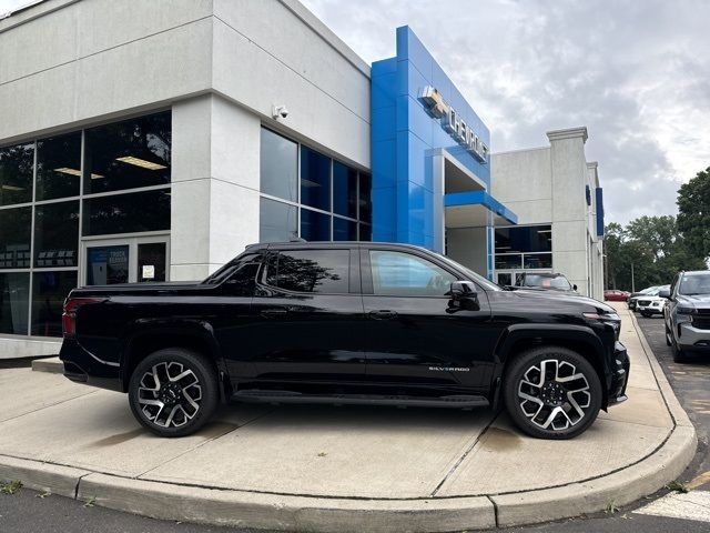 2024 Chevrolet Silverado EV RST