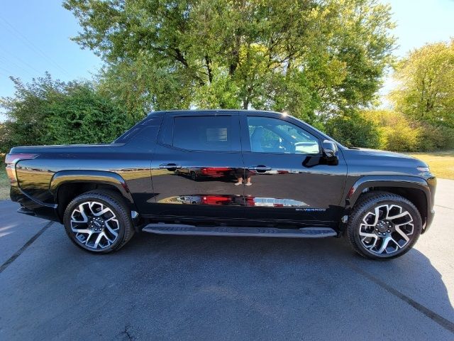 2024 Chevrolet Silverado EV RST