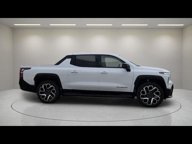 2024 Chevrolet Silverado EV RST