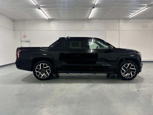 2024 Chevrolet Silverado EV RST