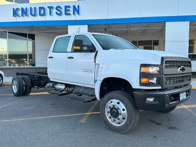 2024 Chevrolet Silverado MD LT