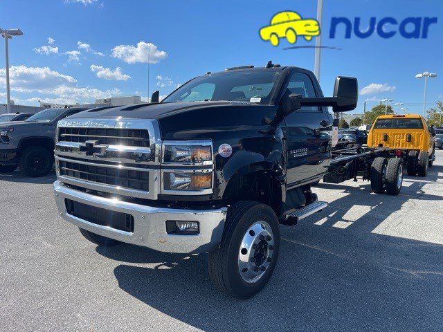 2024 Chevrolet Silverado MD LT