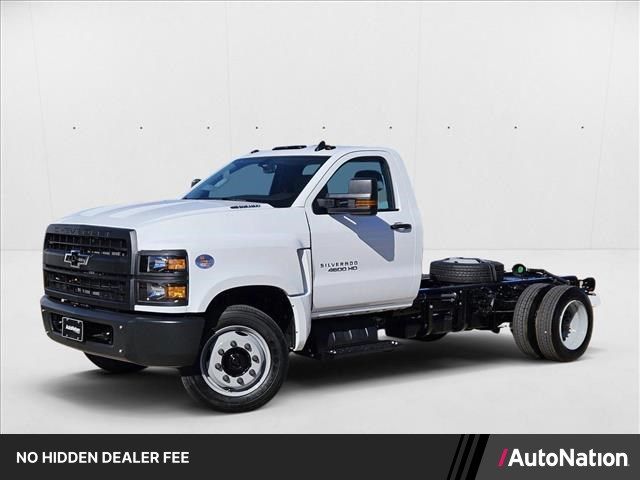 2024 Chevrolet Silverado MD LT