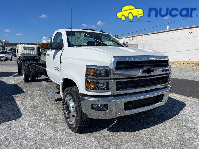 2024 Chevrolet Silverado MD LT