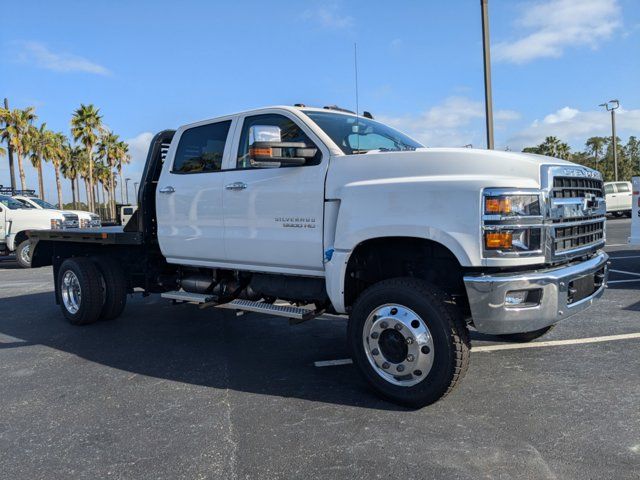 2024 Chevrolet Silverado MD LT