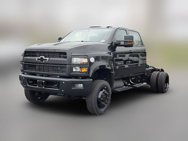 2024 Chevrolet Silverado MD LT