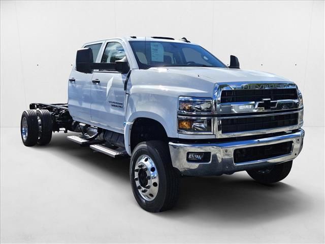 2024 Chevrolet Silverado MD LT