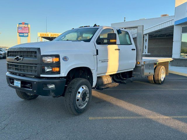 2024 Chevrolet Silverado MD LT