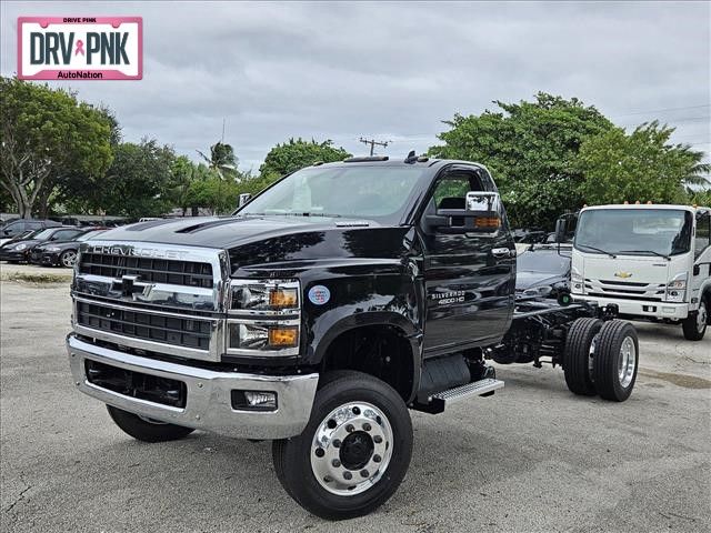 2024 Chevrolet Silverado MD LT