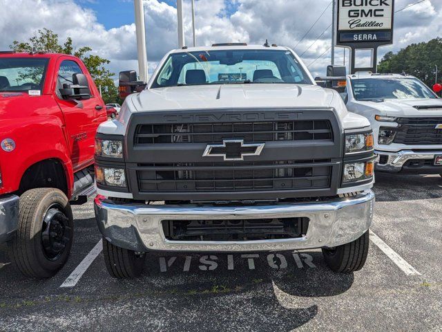 2024 Chevrolet Silverado MD LT