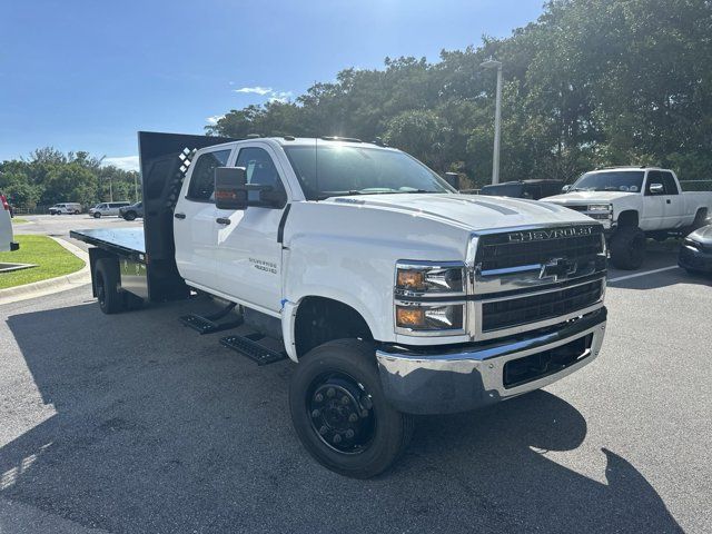 2024 Chevrolet Silverado MD LT