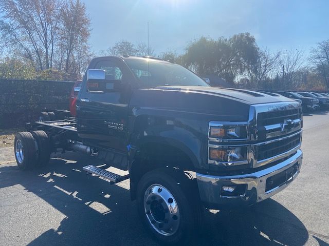 2024 Chevrolet Silverado MD LT