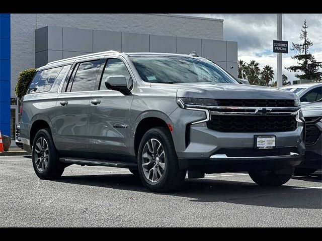 2024 Chevrolet Suburban LS