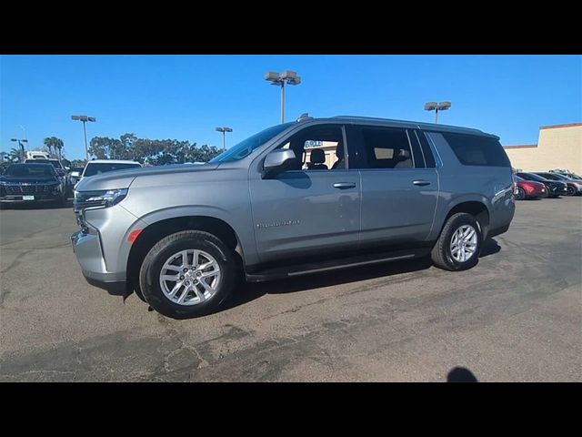 2024 Chevrolet Suburban LT