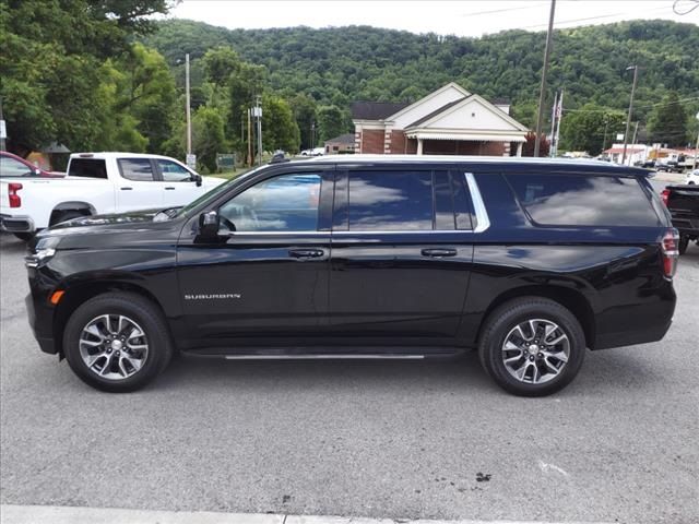 2024 Chevrolet Suburban LT