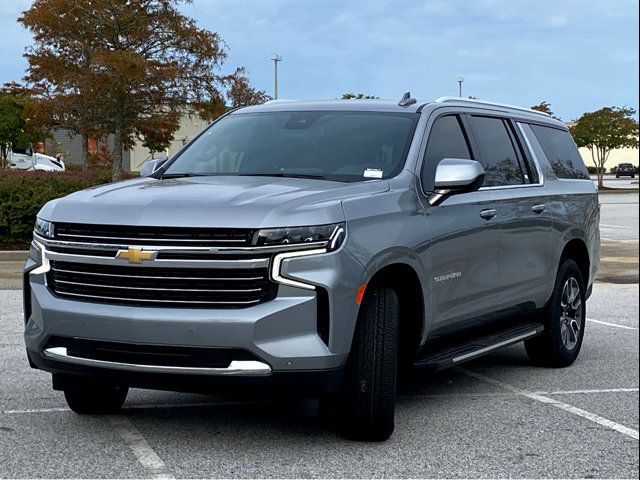 2024 Chevrolet Suburban LT