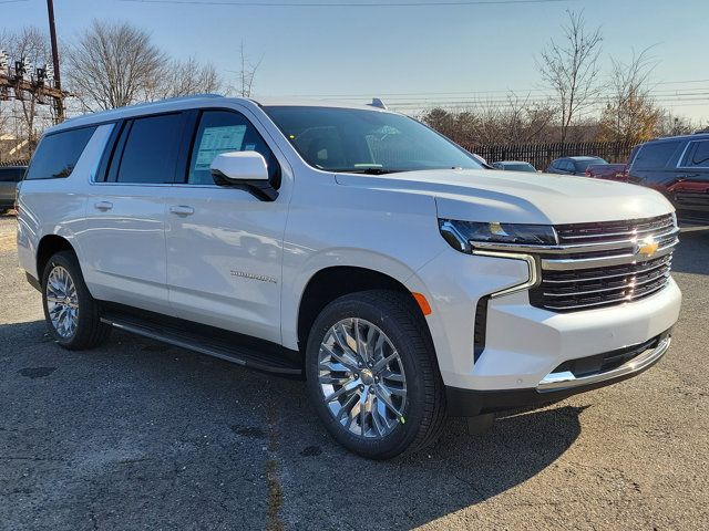 2024 Chevrolet Suburban LT