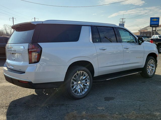 2024 Chevrolet Suburban LT