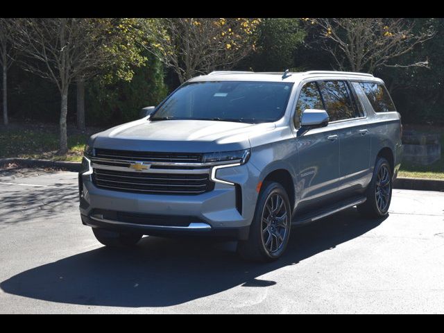 2024 Chevrolet Suburban LT