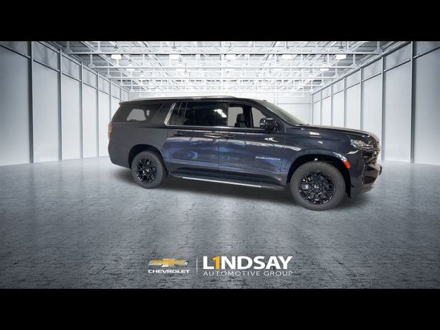 2024 Chevrolet Suburban LT