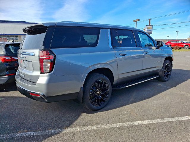 2024 Chevrolet Suburban LT