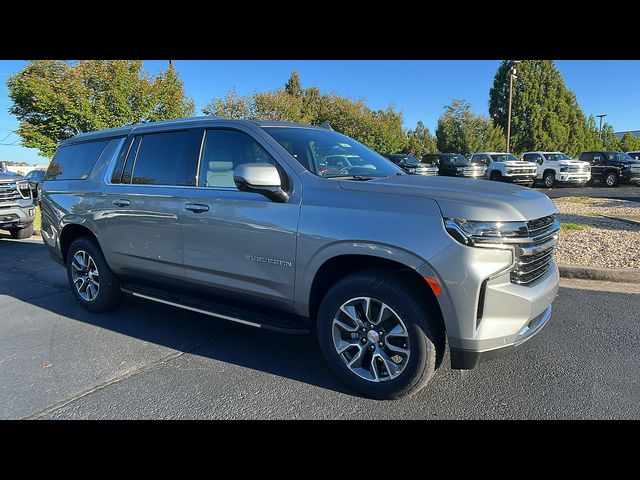 2024 Chevrolet Suburban LT