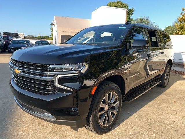 2024 Chevrolet Suburban LT