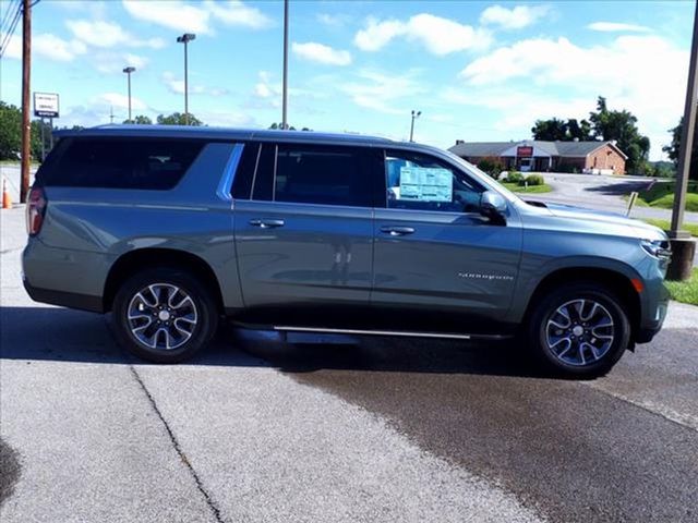 2024 Chevrolet Suburban LT