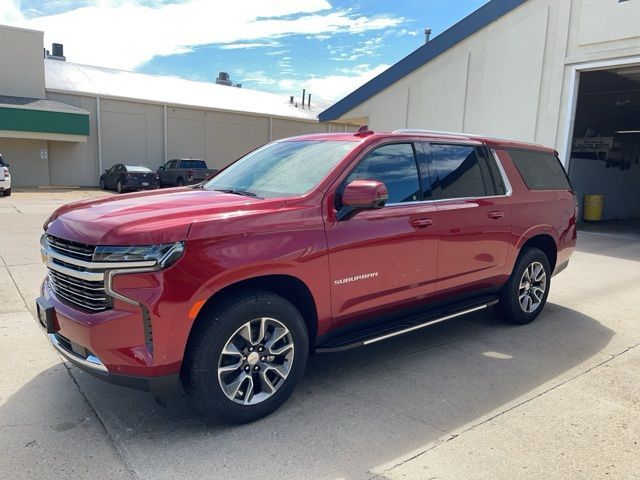 2024 Chevrolet Suburban LT