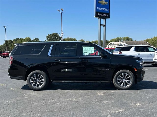 2024 Chevrolet Suburban LT