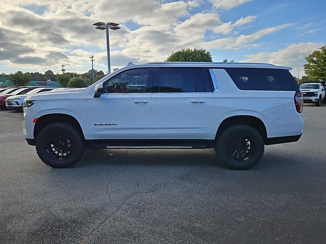 2024 Chevrolet Suburban LT