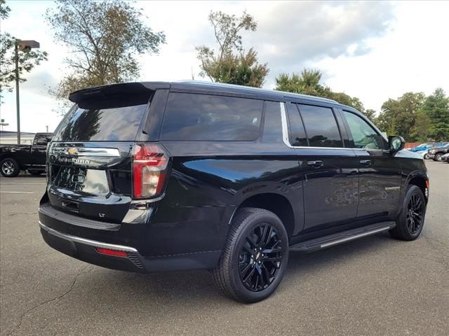 2024 Chevrolet Suburban LT