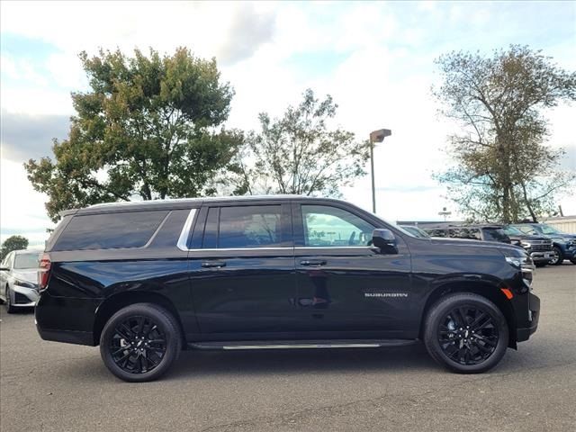 2024 Chevrolet Suburban LT