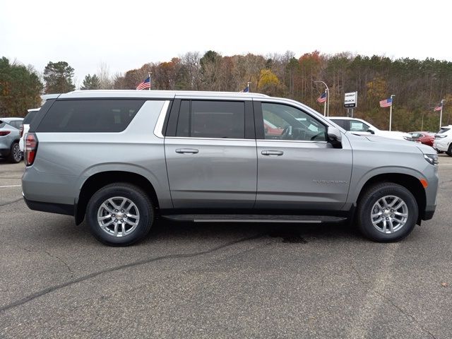 2024 Chevrolet Suburban LT