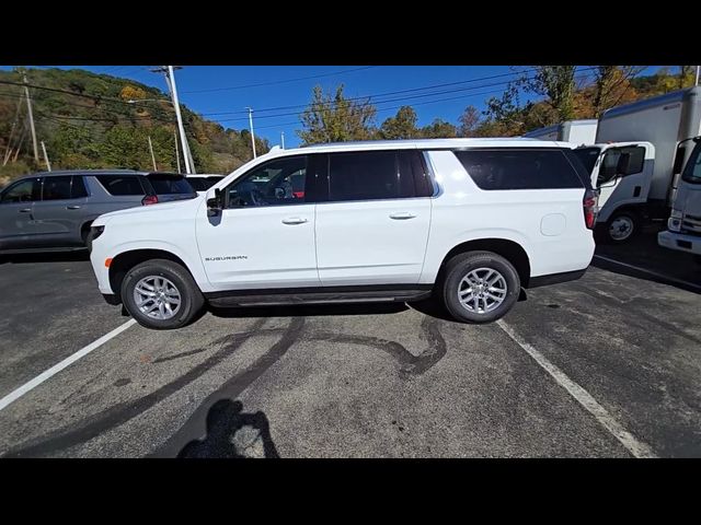 2024 Chevrolet Suburban LT