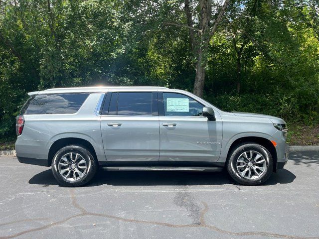 2024 Chevrolet Suburban LT