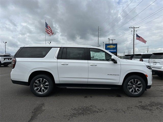 2024 Chevrolet Suburban LT