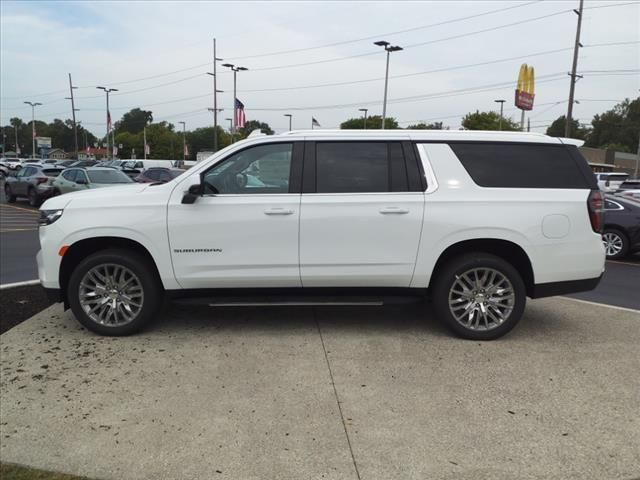 2024 Chevrolet Suburban LT