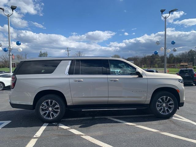 2024 Chevrolet Suburban LT