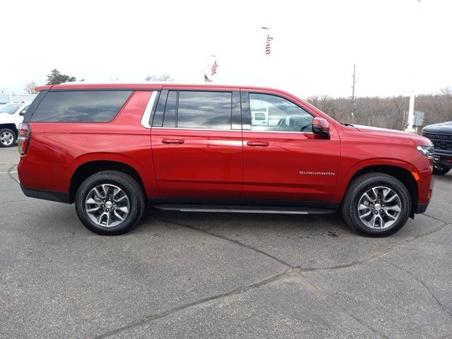 2024 Chevrolet Suburban LT