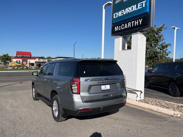 2024 Chevrolet Suburban LT