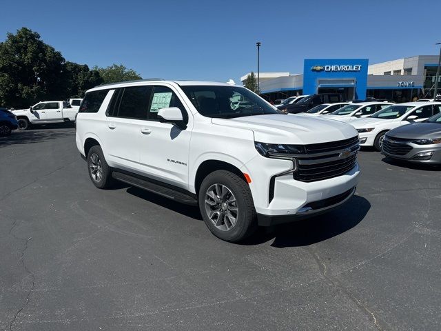 2024 Chevrolet Suburban LT